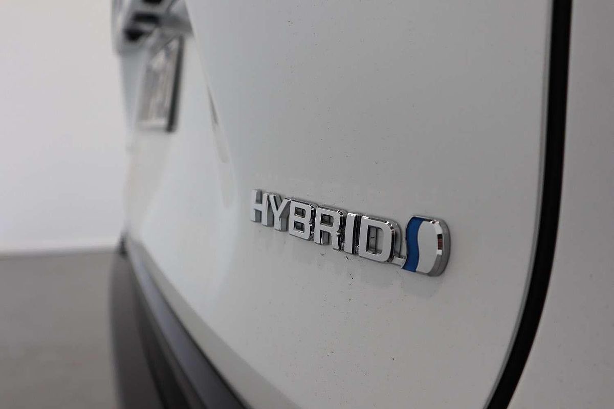 2024 Toyota RAV4 XSE AXAH54R