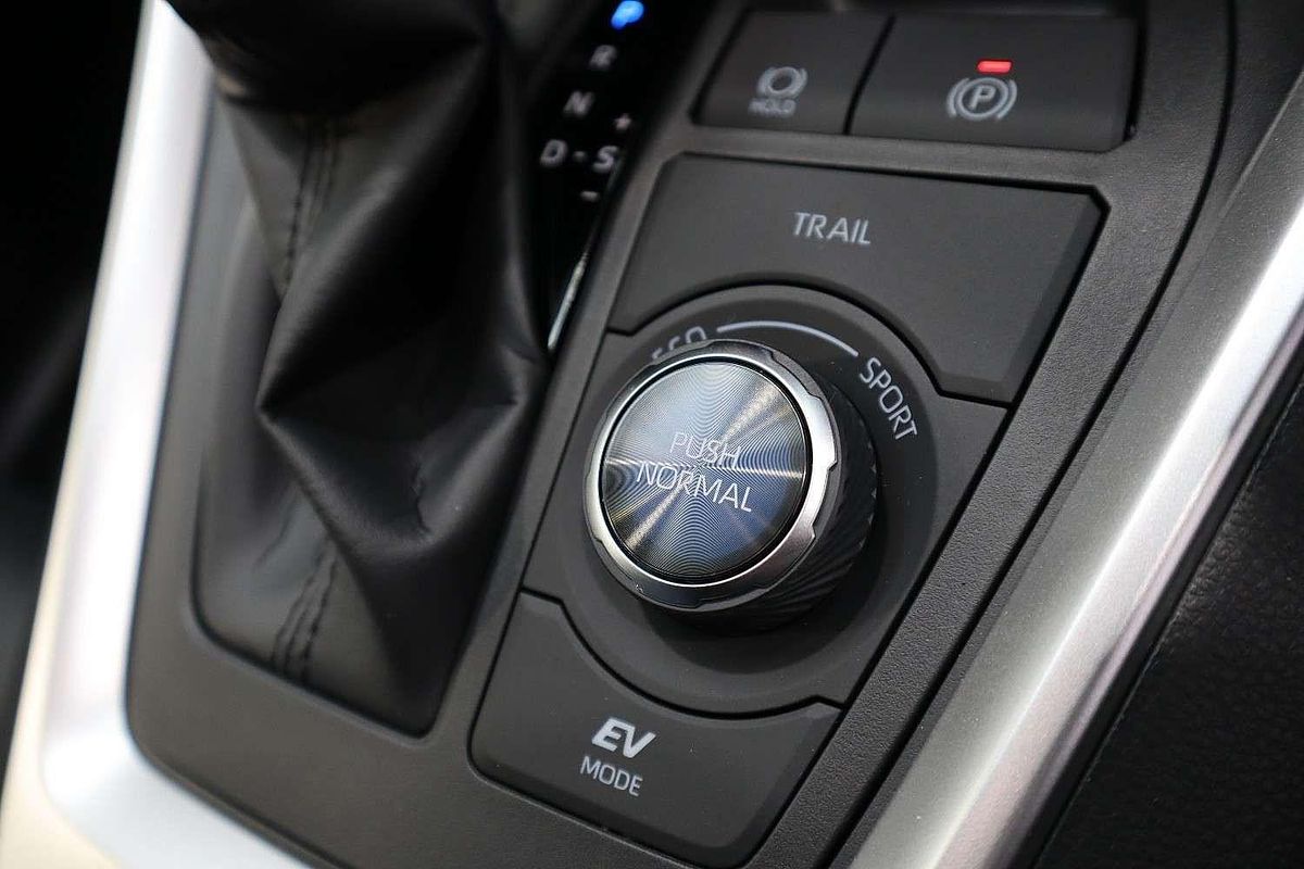 2024 Toyota RAV4 XSE AXAH54R