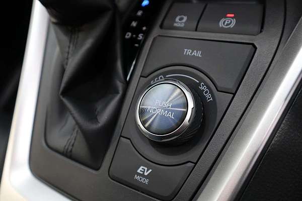 2024 Toyota RAV4 XSE AXAH54R