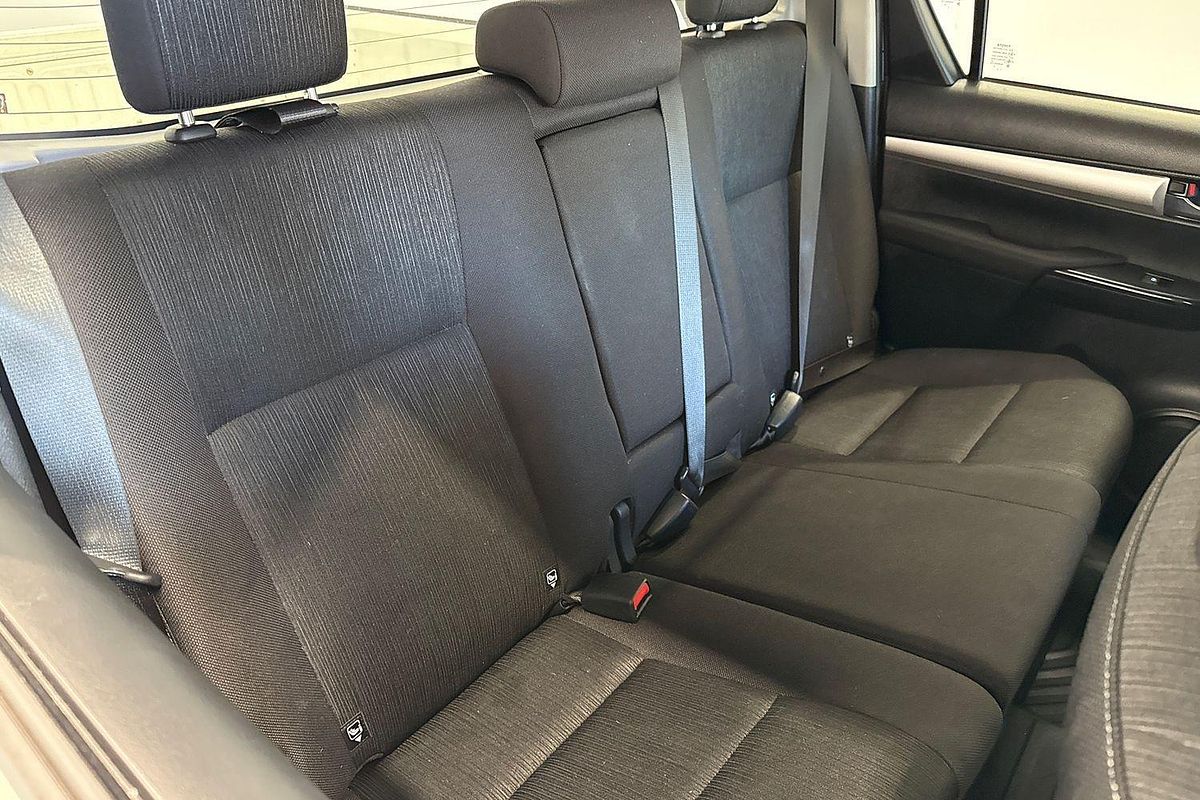 2024 Toyota Hilux SR5 48V GUN126R 4X4