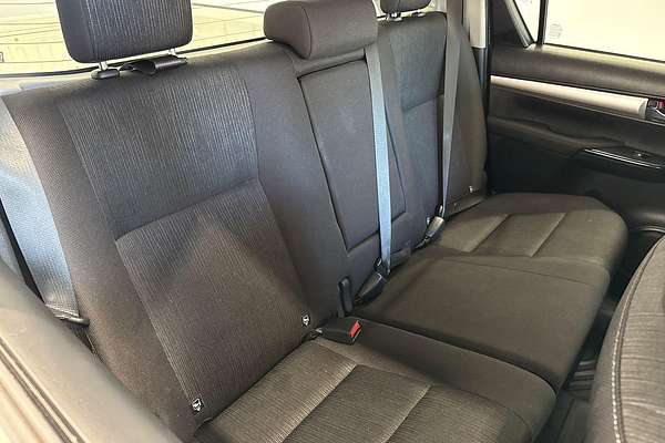 2024 Toyota Hilux SR5 48V GUN126R 4X4