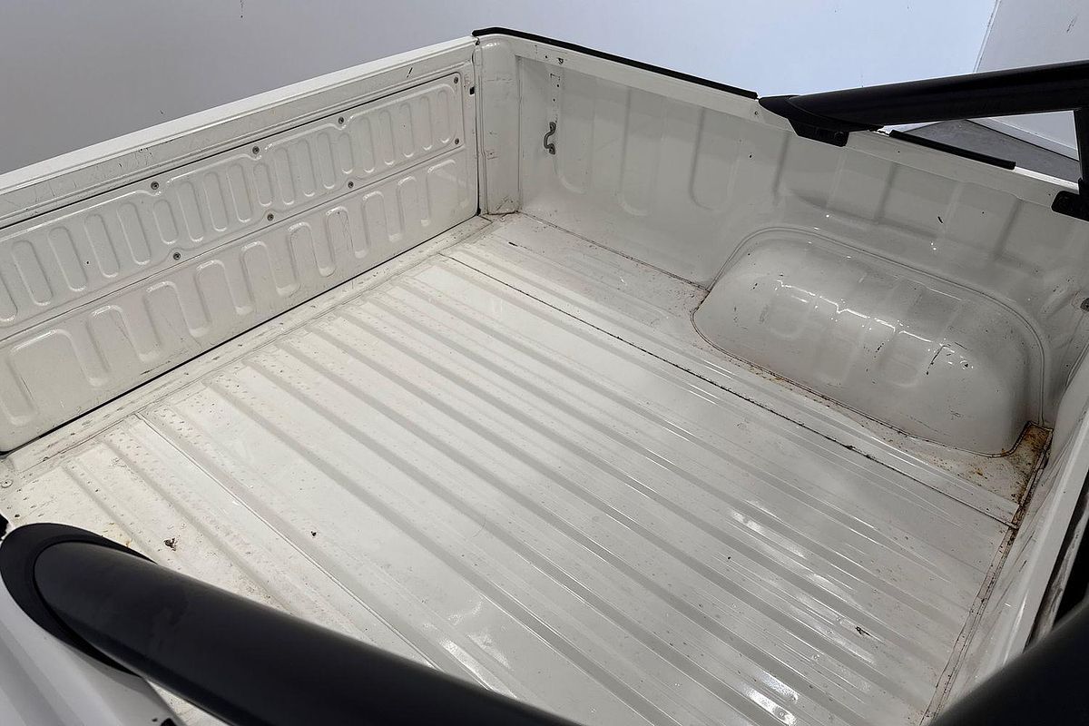 2024 Toyota Hilux SR5 48V GUN126R 4X4