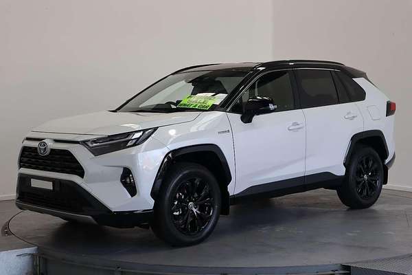 2024 Toyota RAV4 XSE AXAH54R