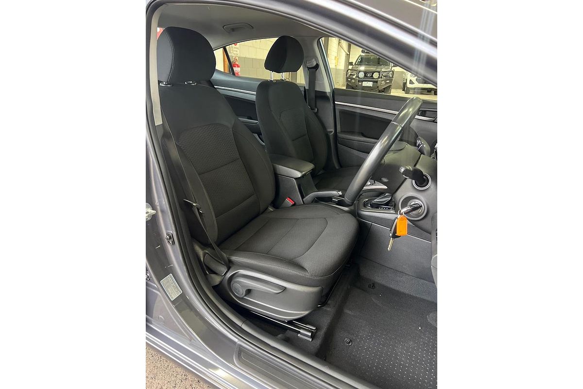 2019 Hyundai Elantra Active AD.2