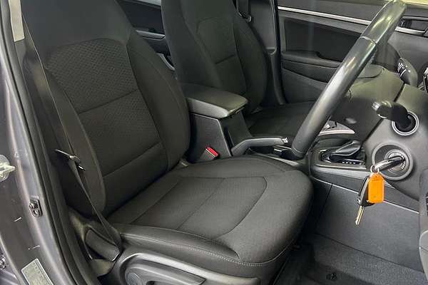 2019 Hyundai Elantra Active AD.2