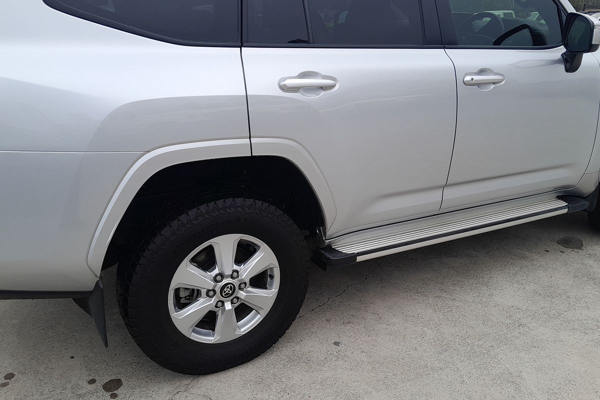 2023 Toyota Landcruiser GXL FJA300R