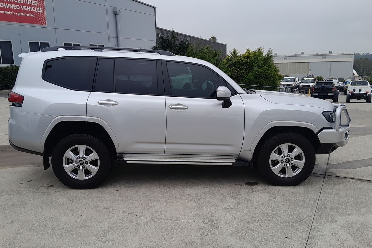 2023 Toyota Landcruiser GXL FJA300R