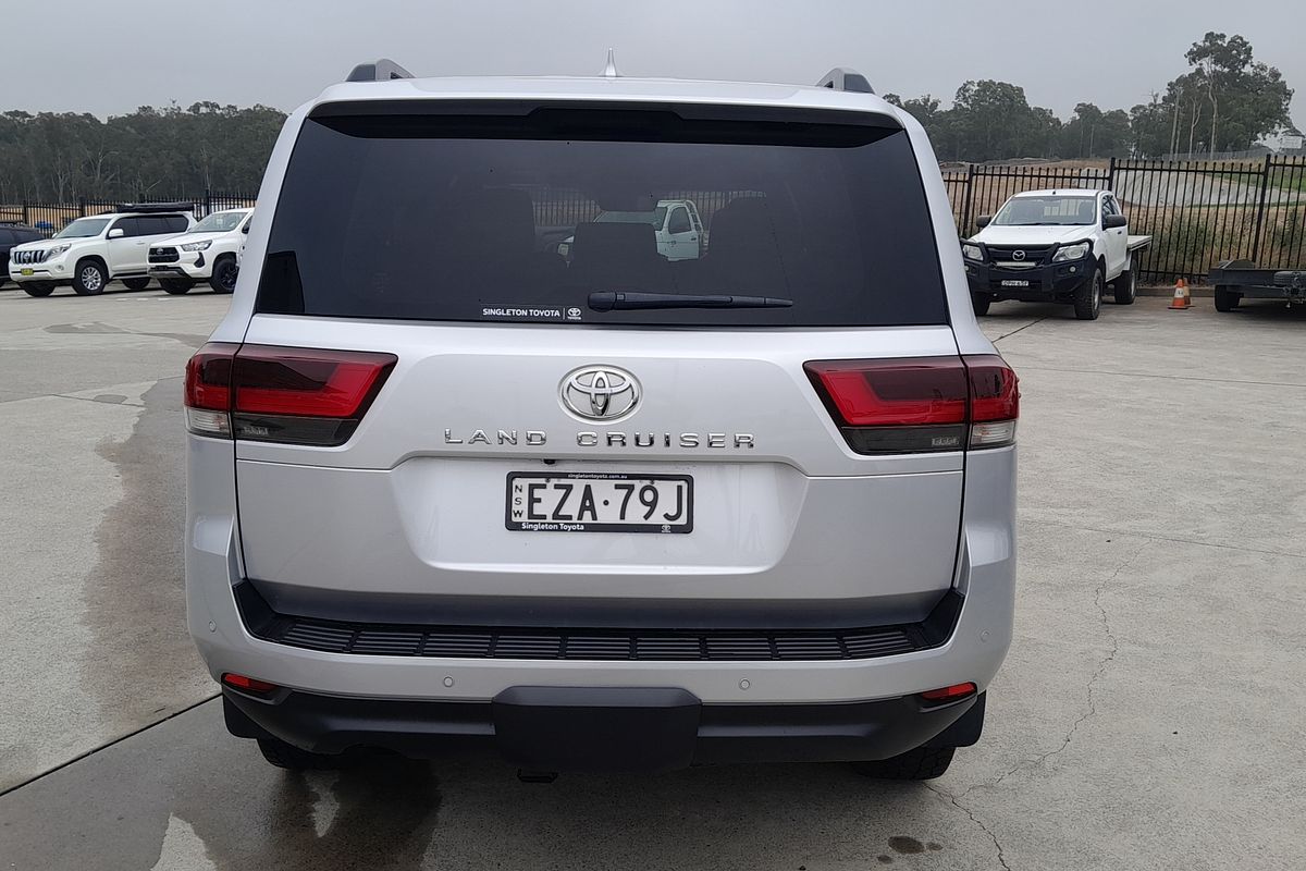 2023 Toyota Landcruiser GXL FJA300R