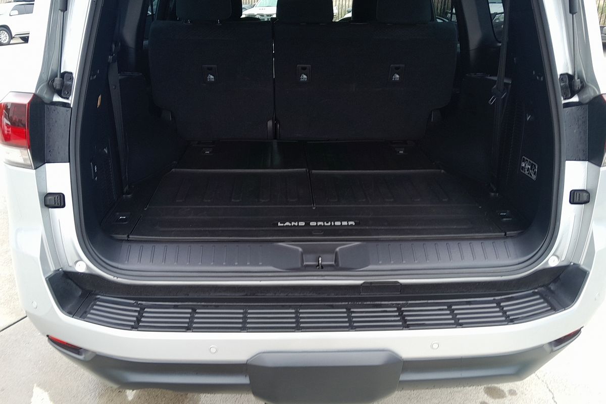 2023 Toyota Landcruiser GXL FJA300R