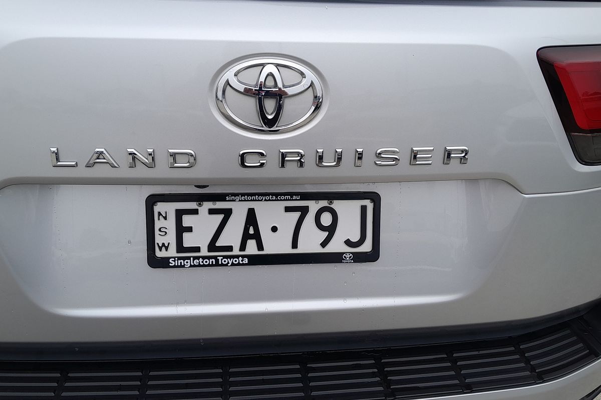 2023 Toyota Landcruiser GXL FJA300R