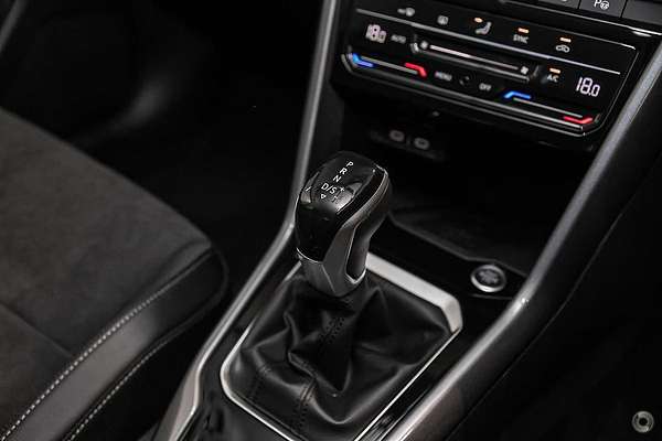 2025 Volkswagen T-Roc 110TSI Style D11