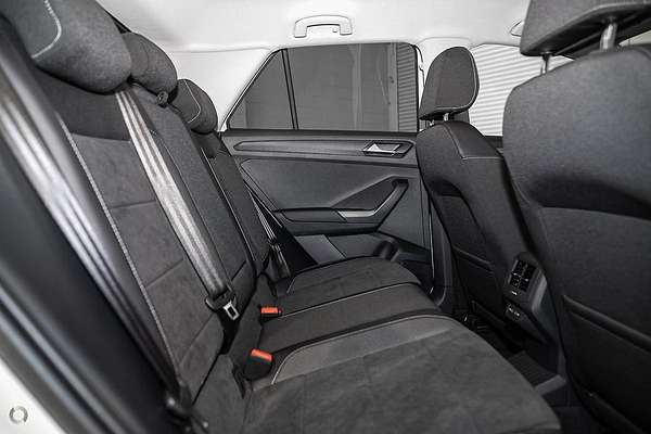 2025 Volkswagen T-Roc 110TSI Style D11