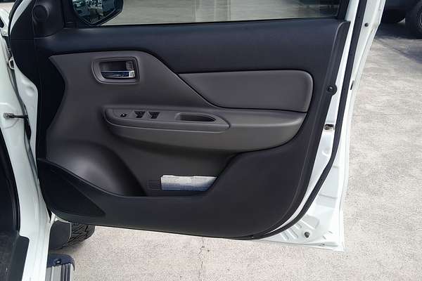 2017 Mitsubishi Triton GLX MQ 4X4