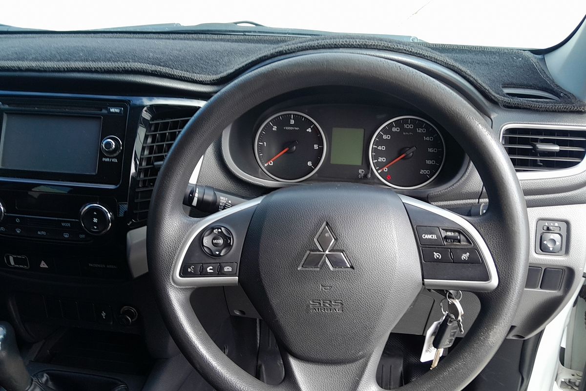 2017 Mitsubishi Triton GLX MQ 4X4