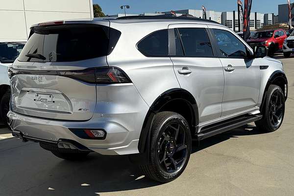 2025 Isuzu MU-X X-TERRAIN