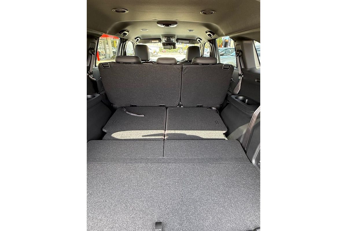 2025 Isuzu MU-X X-TERRAIN