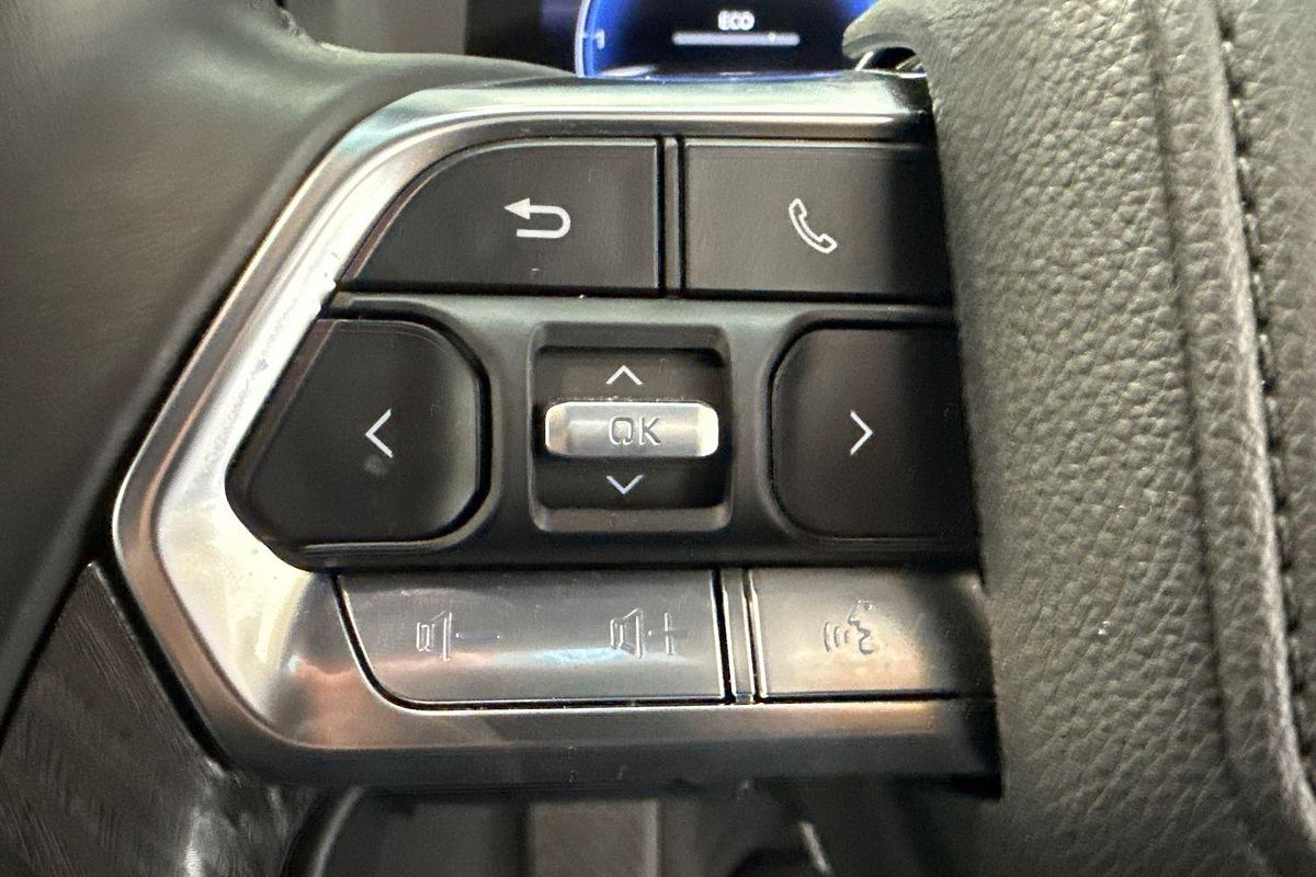 2025 Toyota Landcruiser GR Sport FJA300R