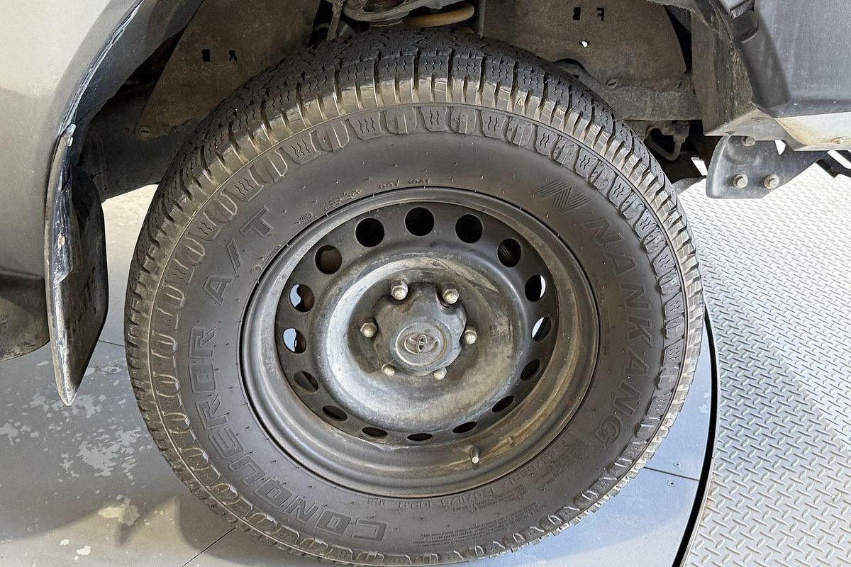 2018 Toyota Hilux SR GUN126R 4X4