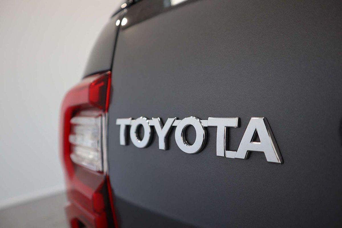 2024 Toyota Hilux Rogue 48V GUN126R 4X4