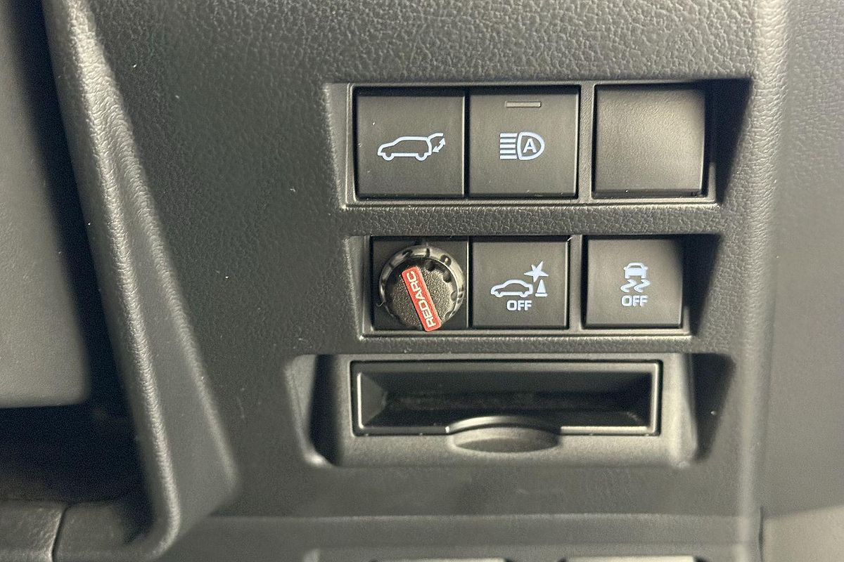 2023 Toyota Landcruiser Sahara FJA300R