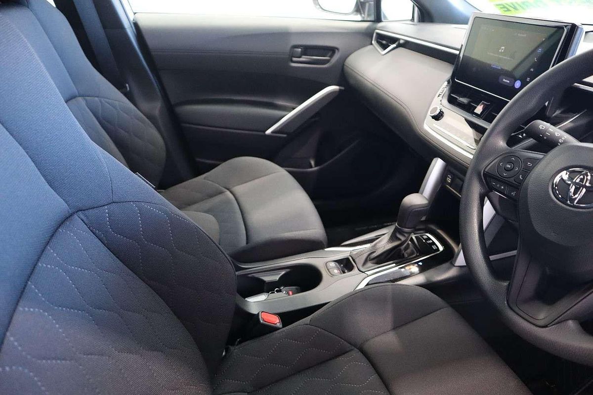 2025 Toyota Corolla Cross GX MXGH10R