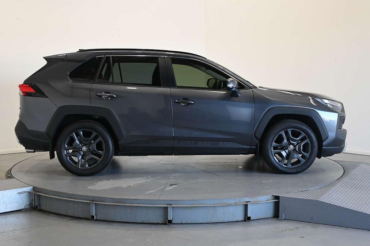 2022 Toyota RAV4 Edge AXAA54R