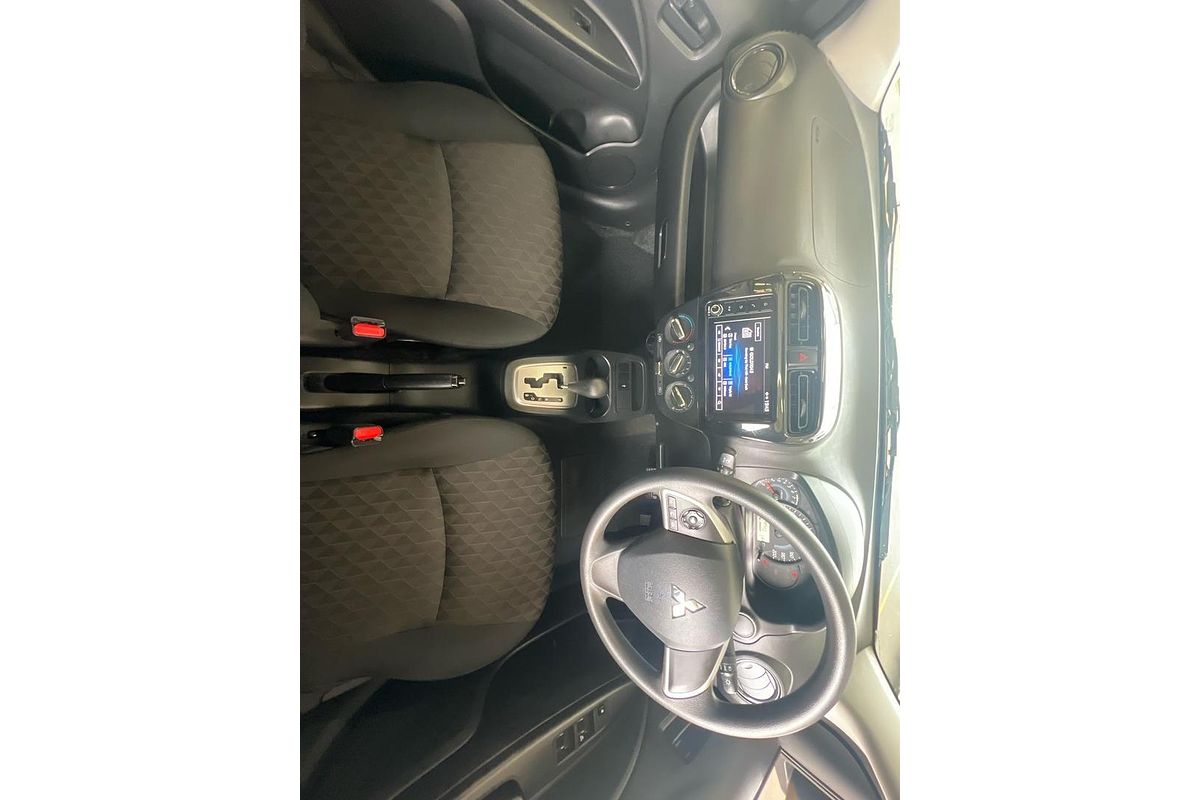 2021 Mitsubishi Mirage ES LB