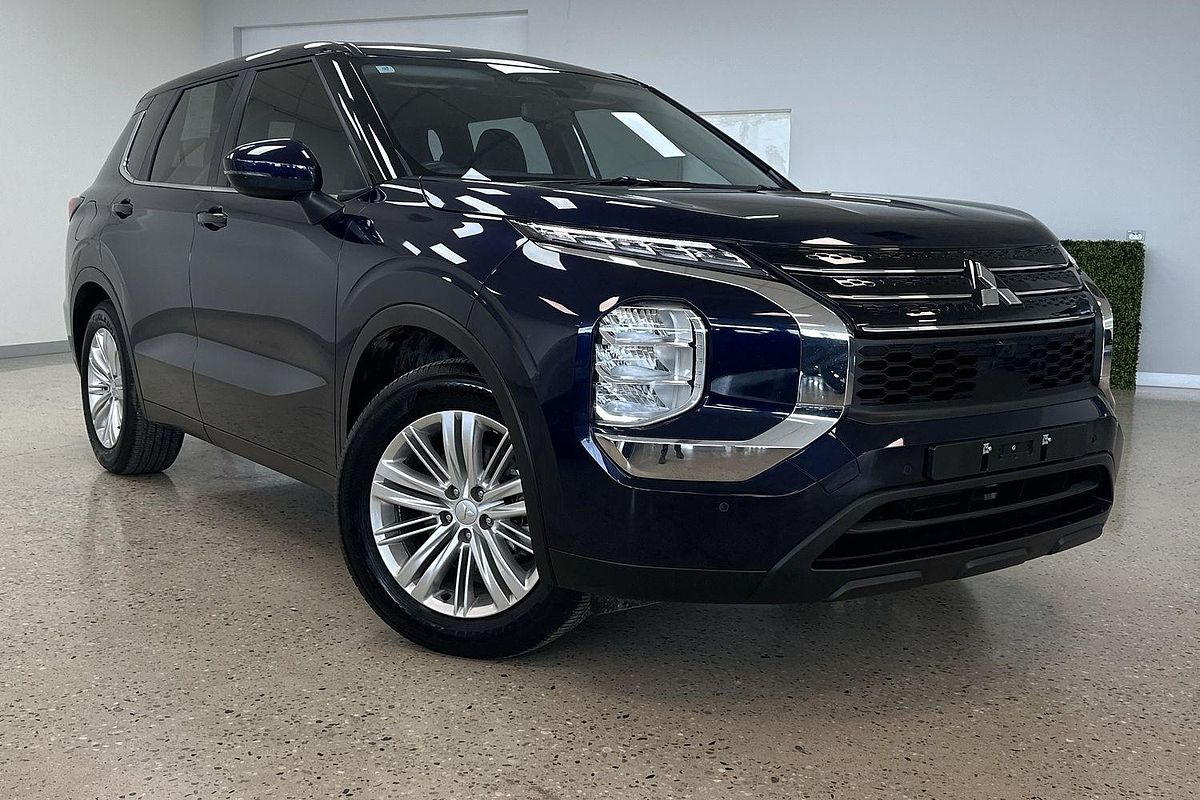 2023 Mitsubishi Outlander ES ZM