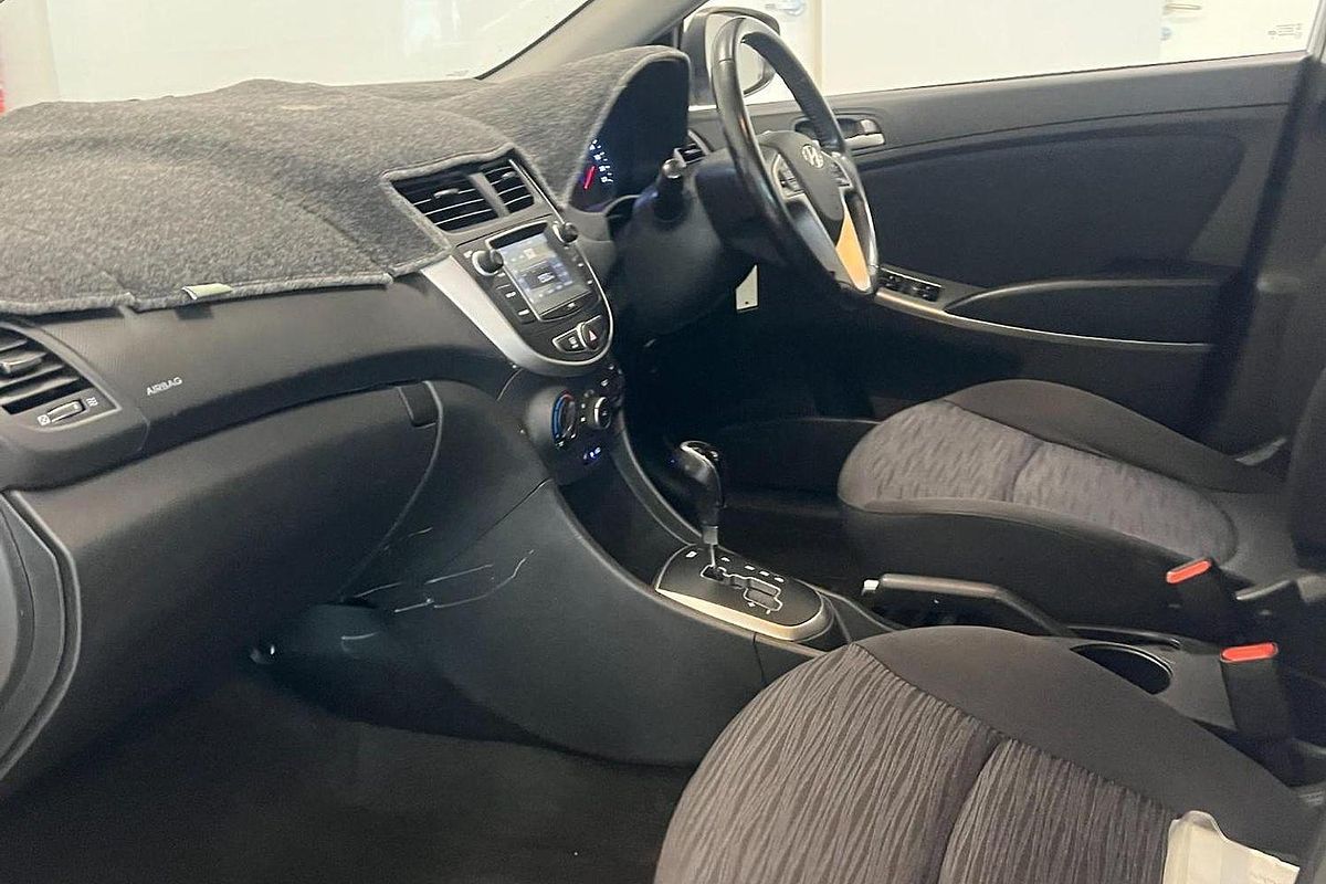 2017 Hyundai Accent Sport RB5