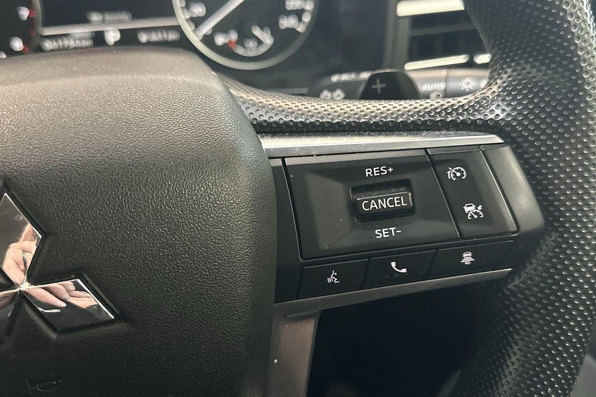 2023 Mitsubishi Outlander ES ZM