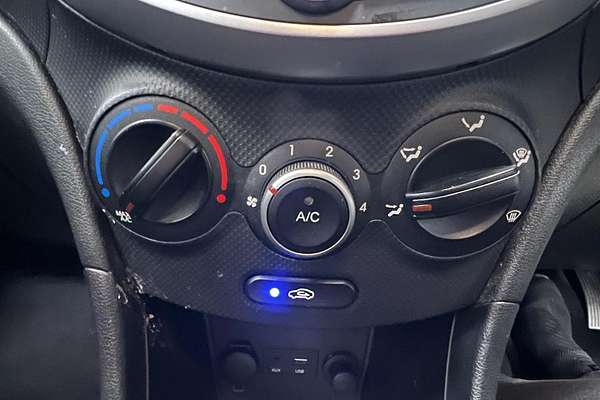 2017 Hyundai Accent Sport RB5