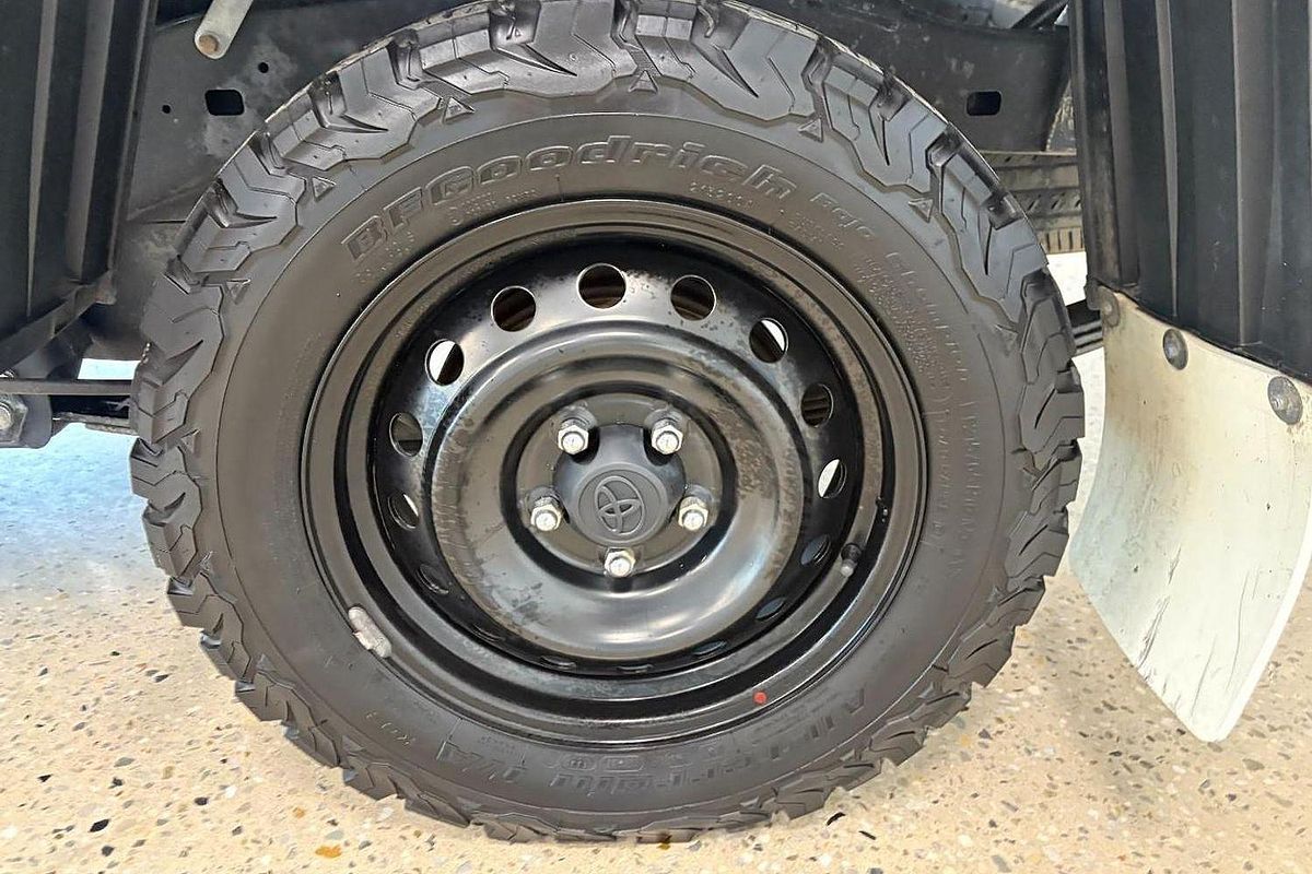 2018 Toyota Hilux Workmate TGN121R Rear Wheel Drive