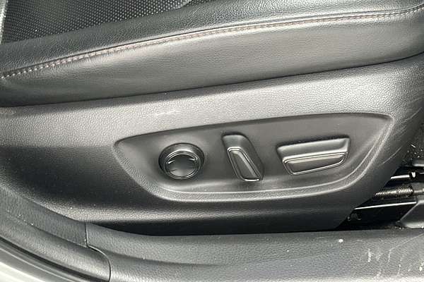 2017 Toyota Camry SL ASV70R