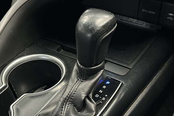 2017 Toyota Camry SL ASV70R