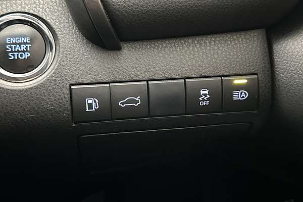 2017 Toyota Camry SL ASV70R