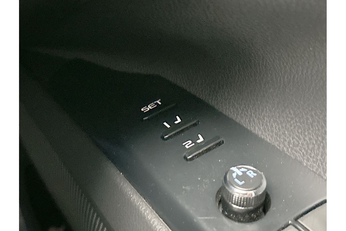 2017 Toyota Camry SL ASV70R