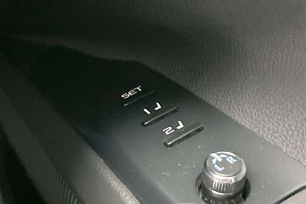 2017 Toyota Camry SL ASV70R