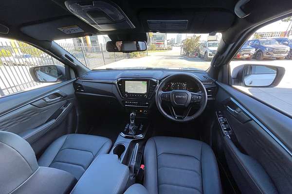 2025 Isuzu D-MAX X-TERRAIN 4X4