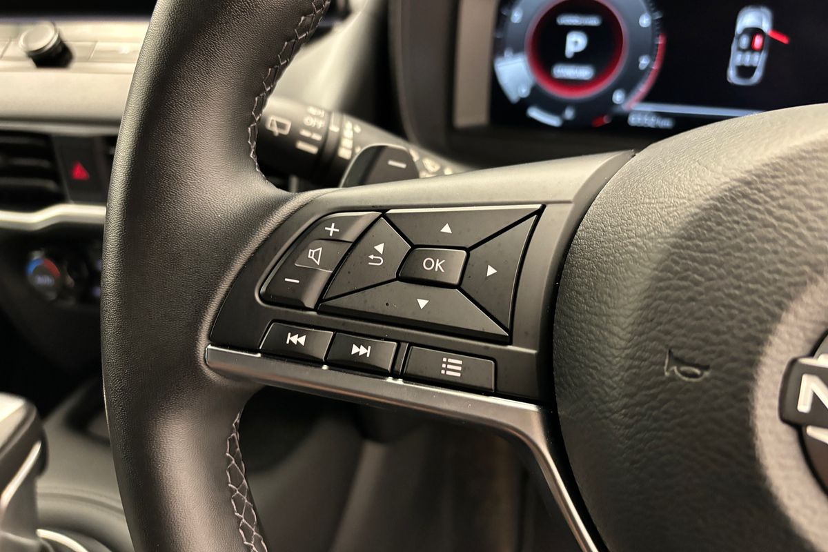 2024 Nissan JUKE ST-L F16