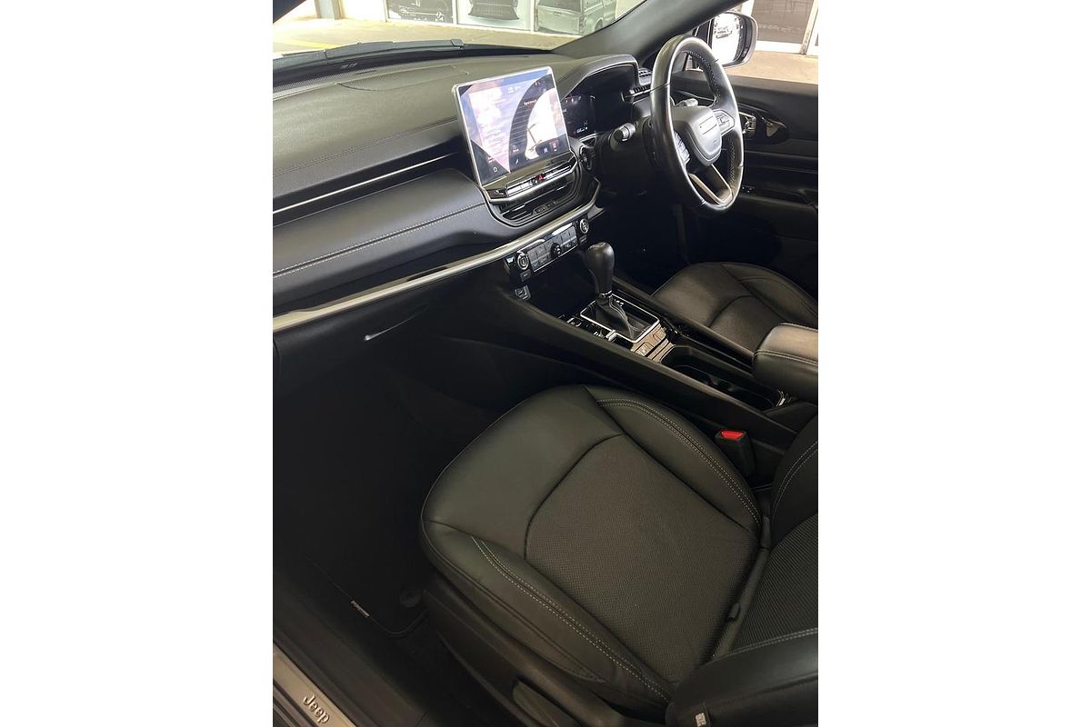 2021 Jeep Compass Limited M6