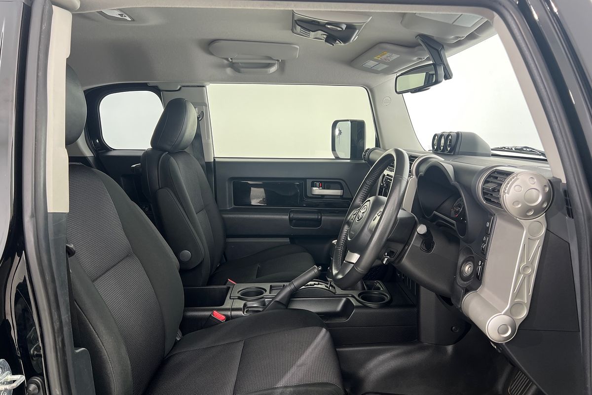 2016 Toyota FJ Cruiser GSJ15R