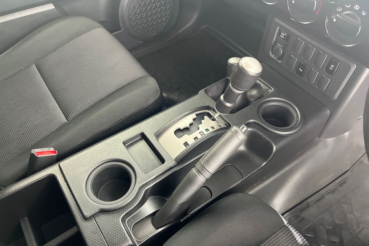 2016 Toyota FJ Cruiser GSJ15R