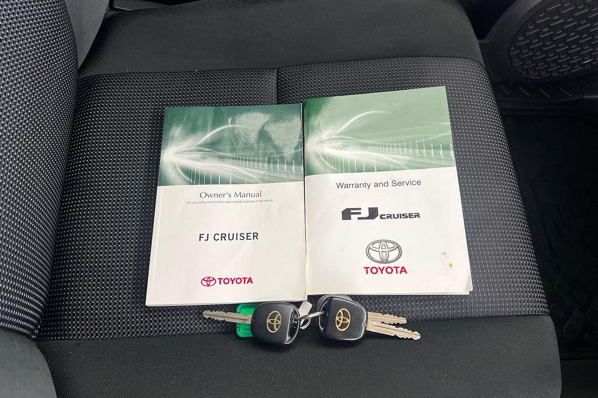 2016 Toyota FJ Cruiser GSJ15R