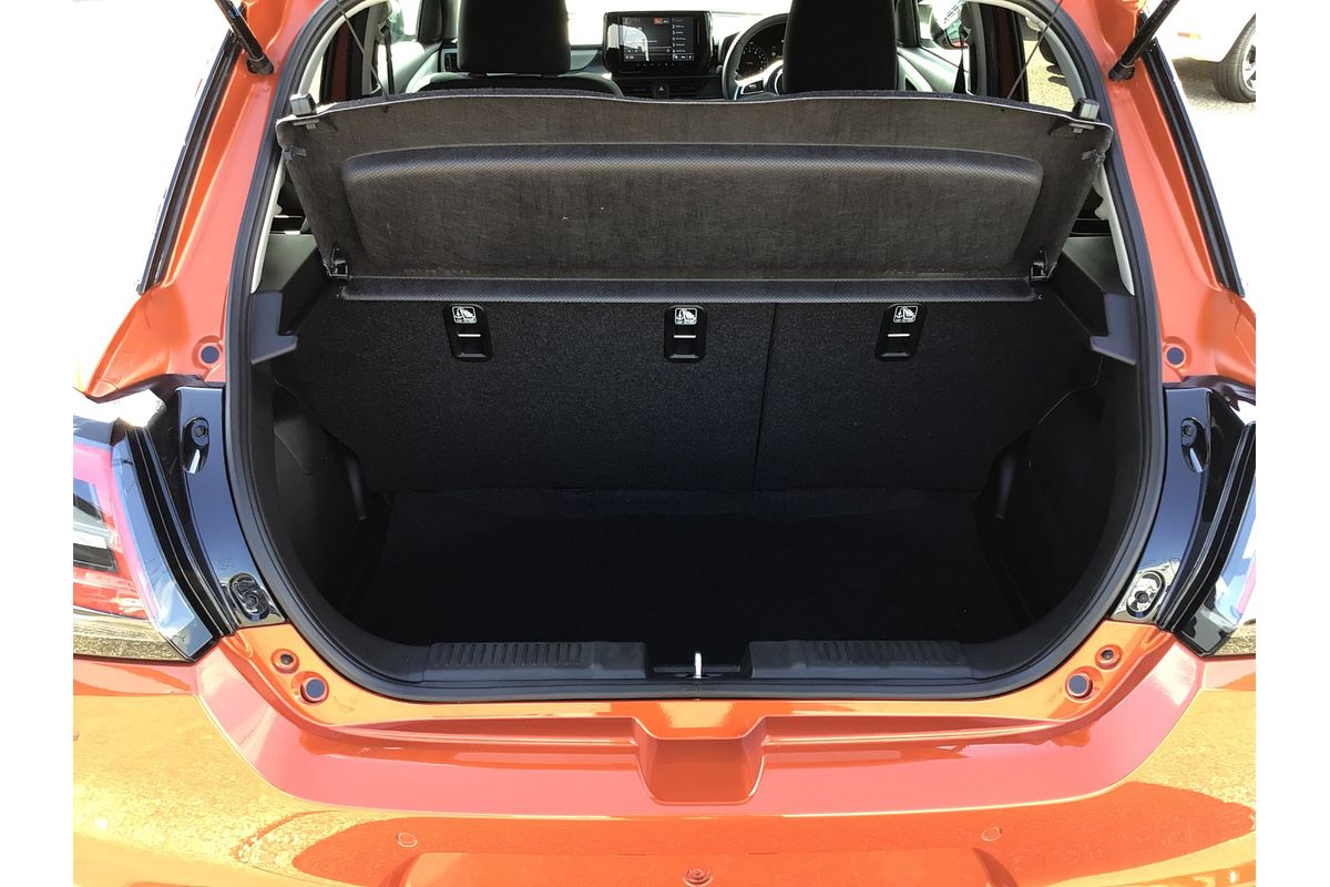 2025 Suzuki Swift Hybrid Plus UZ