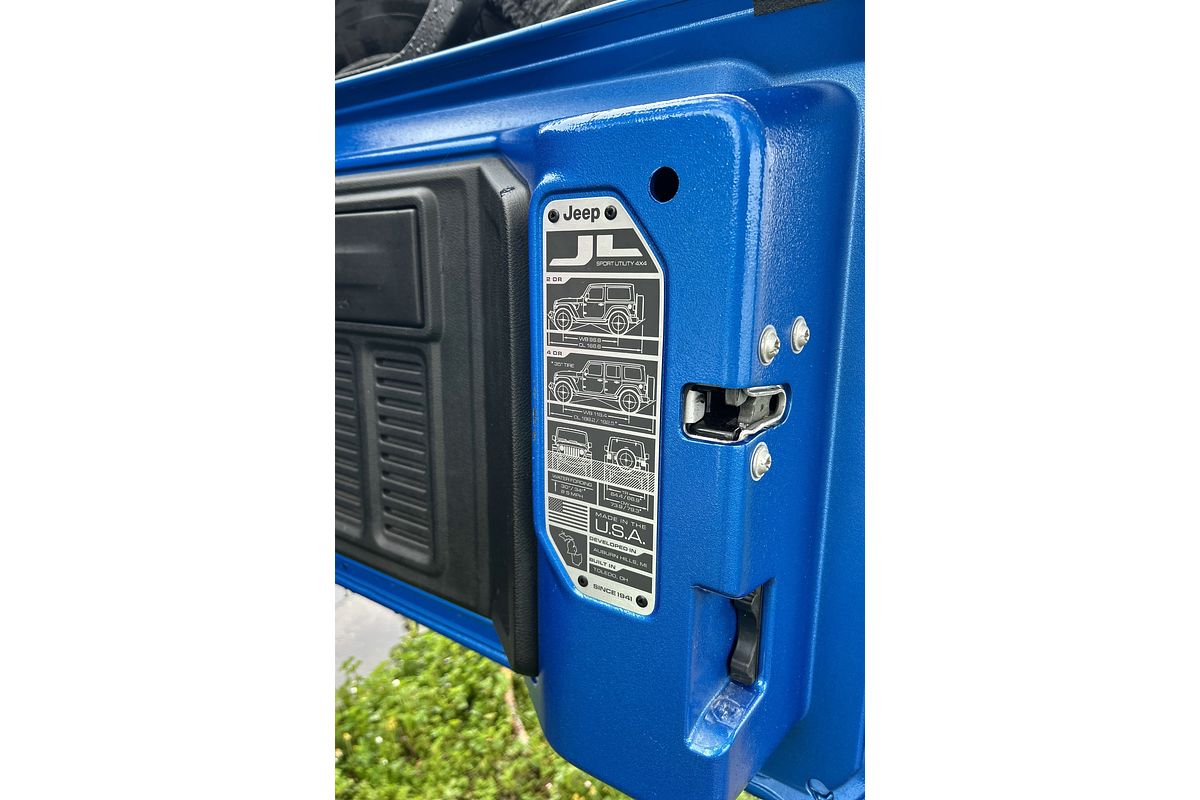 2025 Jeep Wrangler Unlimited Overland JL