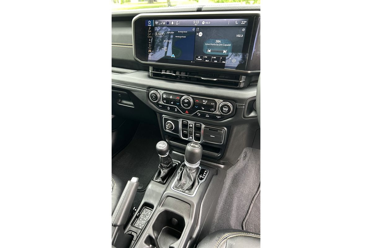 2025 Jeep Wrangler Unlimited Overland JL