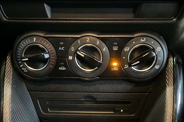 2016 Mazda 2 Maxx DJ Series