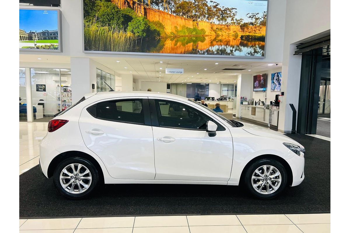 2016 Mazda 2 Maxx DJ Series