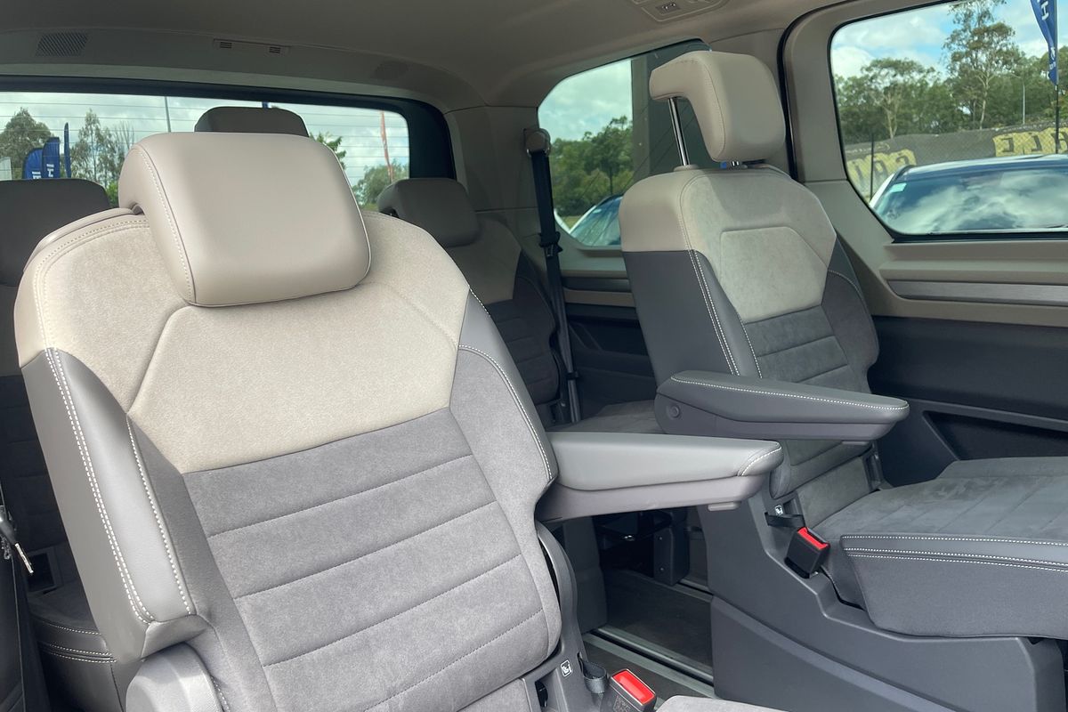 2025 Volkswagen Multivan TDI360 Life T7 SWB