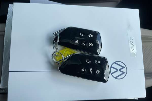 2025 Volkswagen Multivan TDI360 Life T7 SWB